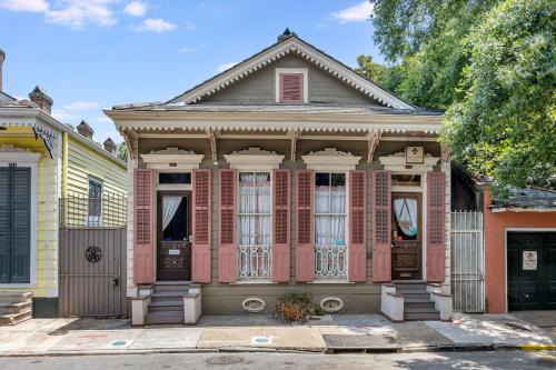French Quarter House | Royal Barracks Guest House