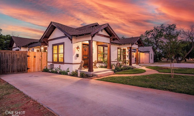 Over Place Area House | Royal Estate Manor de Luxe