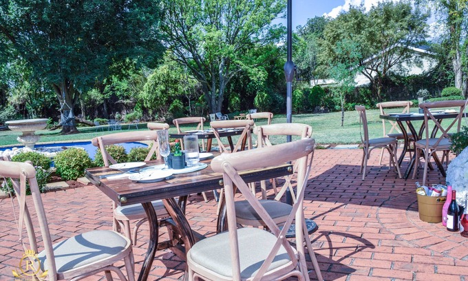 Carletonville House | Royal Highness Lux