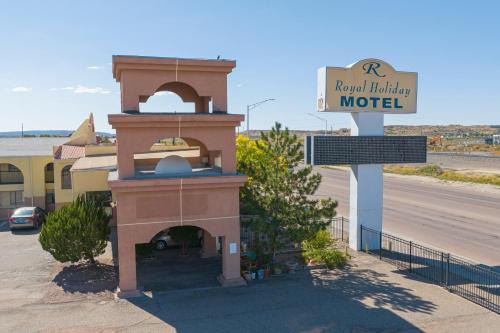 Allison Hotel | Royal Holiday Motel By Belvilla Gallup I-40