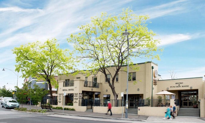 Springwood Hotel | Royal Hotel
