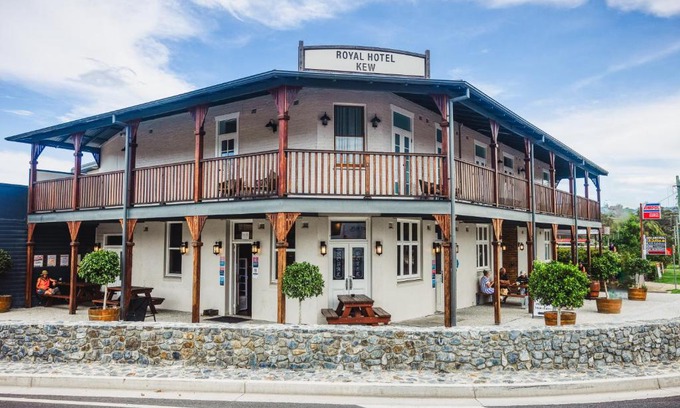 Kew Hotel | Royal Hotel Kew