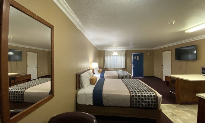 Lovelock Hotel | Royal Inn