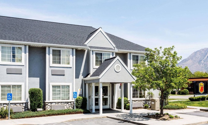 Midvale Hotel | Royal Inn