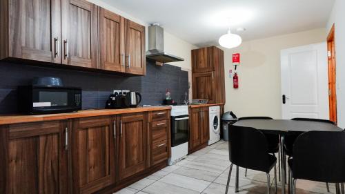 Old Trafford Apartment | Royal Living Apartment