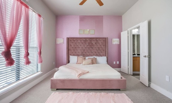 George Bush Park/Eldridge Condo | Royal Palace