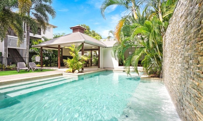 Cairns North Apartment | Royal Pavillions Urban Escape- Affordable Luxury in Cairns CBD | Pool, Parking & Prime Location