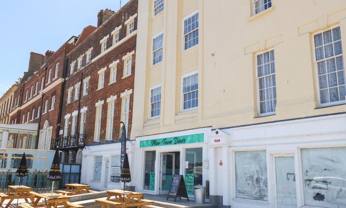 Weymouth Apartment | Royal Quarters