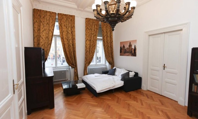 Hradcany House | ROYAL RESIDENCE PRAGUE CASTLE 160 m2 + BALCONY
