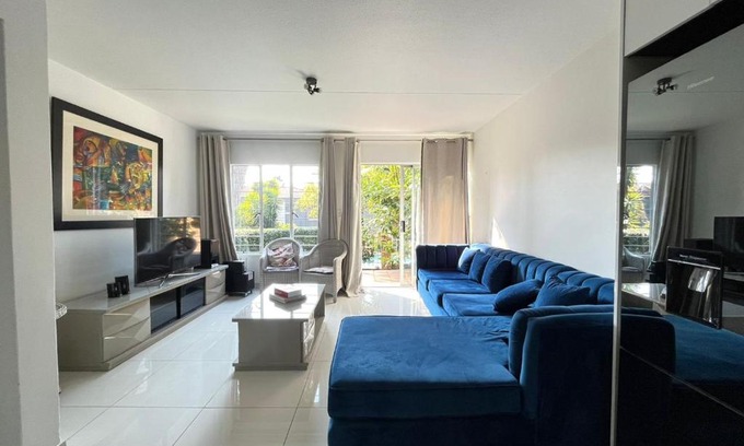 Greater Johannesburg Metropolitan Area Apartment | Royal Retreat