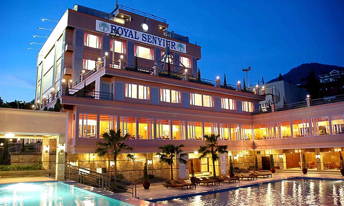 Tretes Hotel | Royal Senyiur Hotel Pasuruan