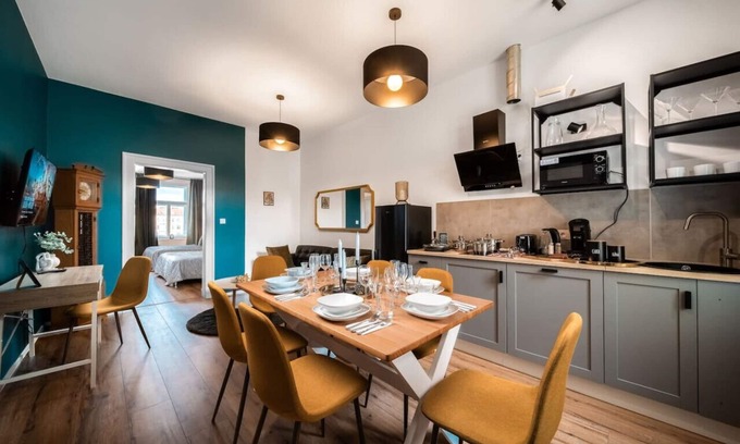 Vinohrady Apartment | Royal Square View Residence