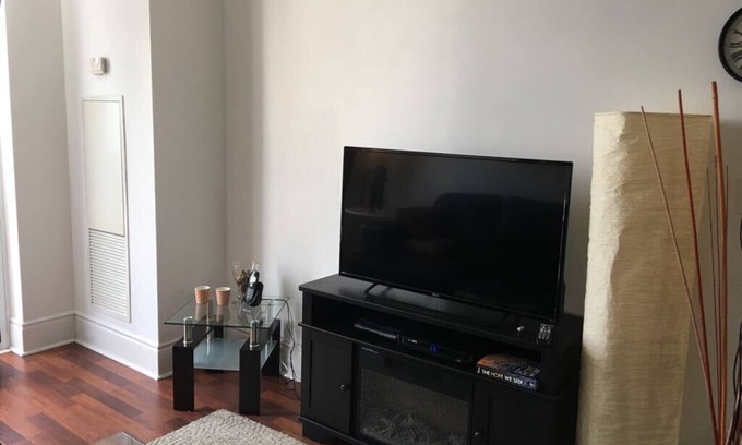 Downtown Mississauga Condo | ROYAL SUITES - Relax & Enjoy your stay at Royal Suites