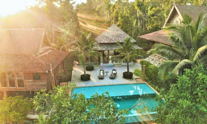 Ban Pong Hotel | Royal Train Garden Resort