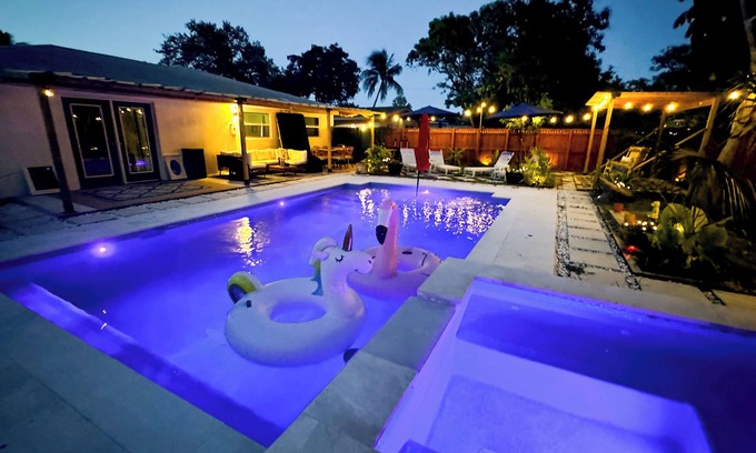 Oakland Park House | Royal Villa @ Blue Lizard – Adults ONLY