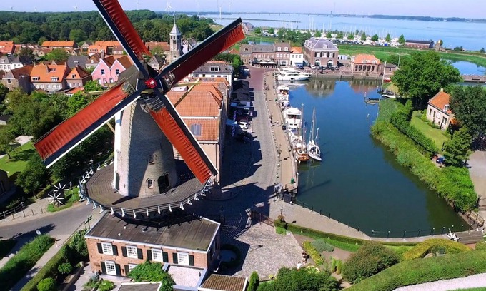 Willemstad House | Royal windmill d'Orange Molen at the waterfront