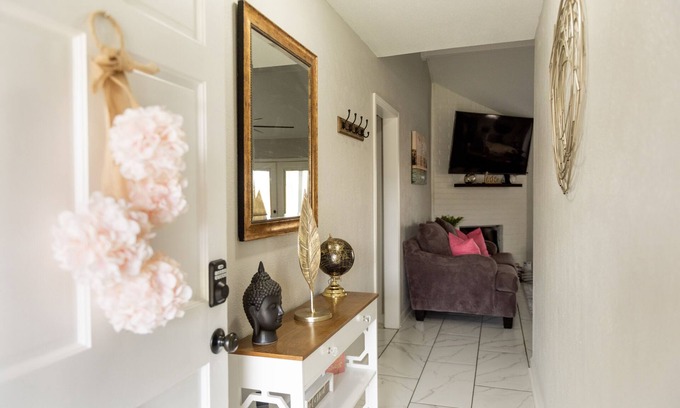 Pasadena House | Royalty Luxe Stay💎3B/2R 🏠No Back Neighbors/Huge Beautiful Patio🌞Sleeps 8🛌