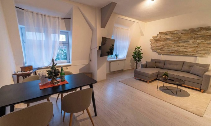 Magdeburg Apartment | RR | Homely Apartment 80m² | Parking | Washer | TV