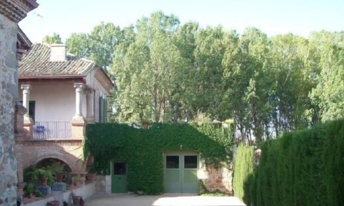 Hoyuelos Cottage | Rural house (full rental) Palacio de Hoyuelos for 8 people