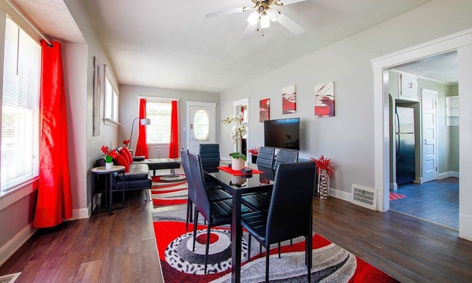 Cleveland House | Rubi Lounge: Comfy 1BR Lower Unit | Patio, Porch & Parking 8 Mins to Downtown