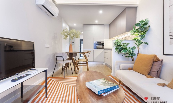 Ciudad Lineal Apartment | Rubik I apartment in Madrid