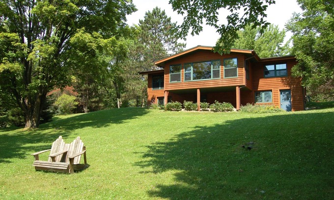 Phillips House | Ruffed Grouse Lodge on Wilson Lake