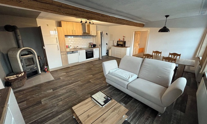 Fronhofen Apartment | Ruhe und Erholung pur in historischem FachwerkhofnFerienwohnung "Streamatze"