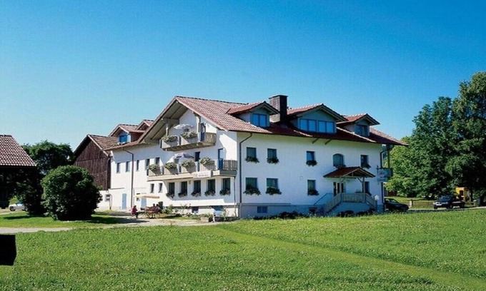 Lindenau Apartment | Ruhig Gelegene Fewo 01 - Rustikal und Modern Eingerichtet in Waldnähe