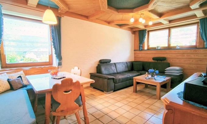 Arnbruck Apartment | Ruhig gelegene Ferienwohnung in der Nähe des "Glasdorf Weinfurtner"