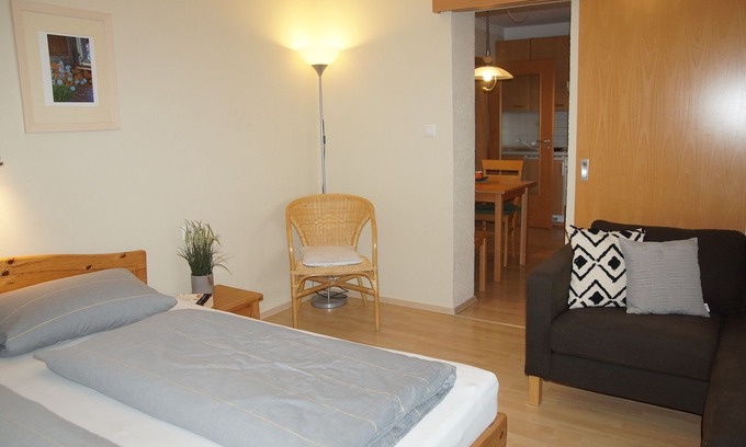 Buchelberg Apartment | Ruhige Ferienwohnung (48qm) mit Hochterrasse