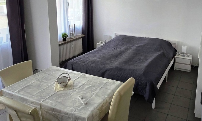 Linden Apartment | Ruhige Ferienwohnung/Amateurzimmer/Gute Verkehrsanbindung