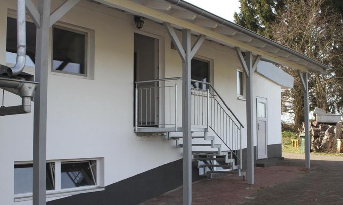 Laubach Apartment | Ruhige Ferienwohnungen mit Teichblick