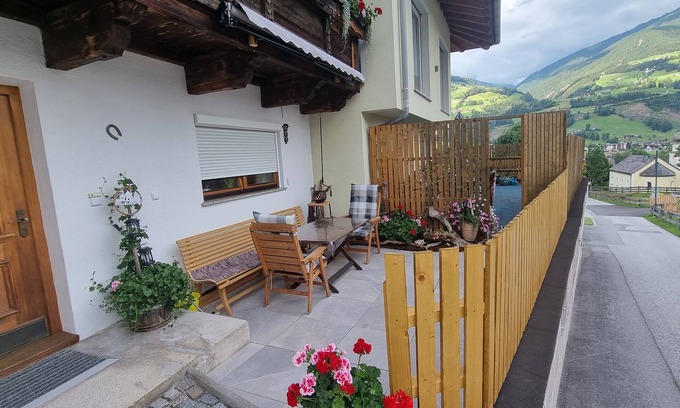 Stumm House | Ruhiges Anwesen mit Blick auf die Skipiste