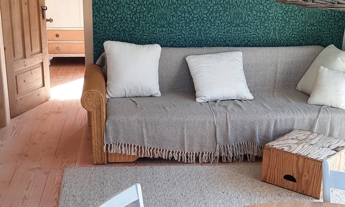 Frickingen Apartment | Ruhiggelegenes Strohhaus mit Öko-flair im Bodensee Hinterland