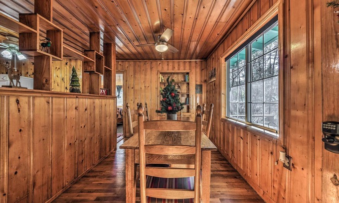 Ruidoso Cottage | Ruidoso Cabin w/Grill - Near Grindstone Lake!