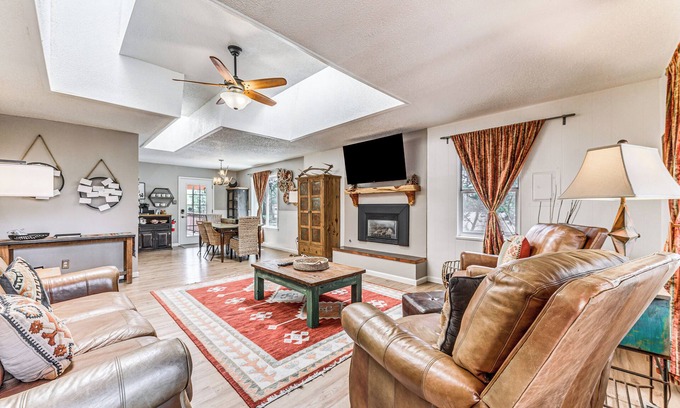 Ruidoso House | Ruidoso House w/Beautiful Indoor & Outdoor Space!