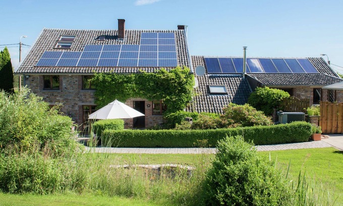 La Reid House | Ruim vakantiehuis in Theux met een zwembad