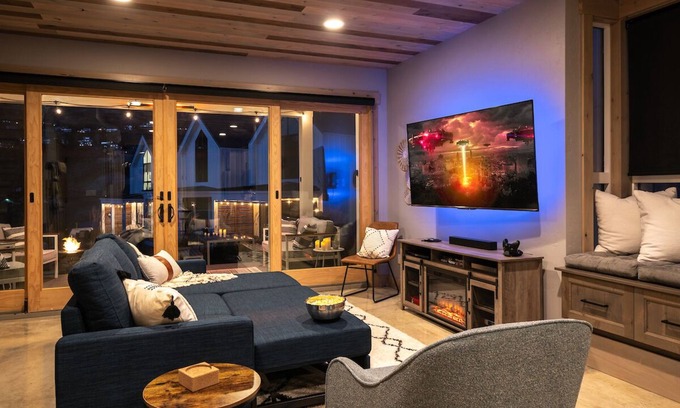 Chelan House | Rum Away with Me at Lake Chelan