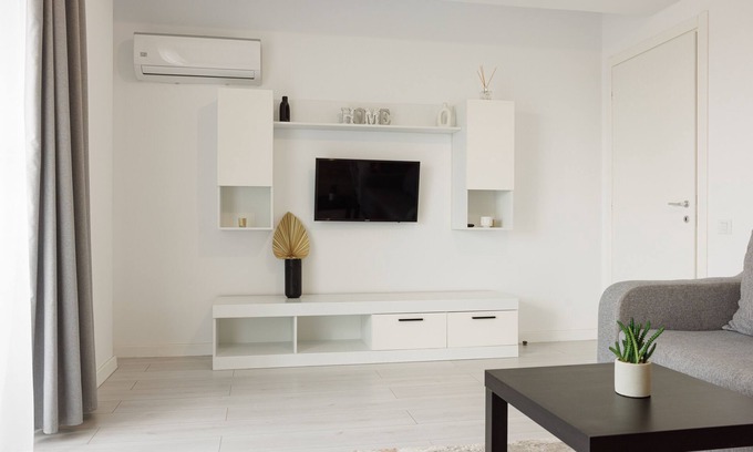 Sector 4 Apartment | Runcu Apartament