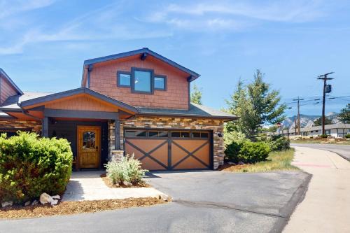 Estes Park House | Running Bear & Buffalo Run in the Rockies (Master Listing)