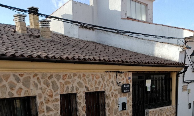 Monteagudo de las Salinas Cottage | Rural House cared for in detail