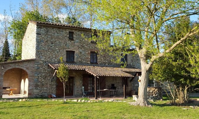 La Cellera de Ter Cottage | Rural Accommodation. A refuge from the hustle and bustle, a place to reconnect.