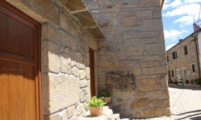Monaco Cottage | Rural Accommodation Casa da Eira - House with garden -Free Wifi