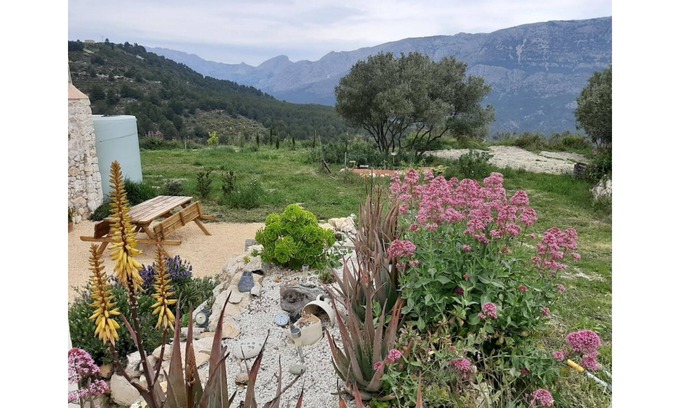 El Castell de Guadalest Apartment | Rural apartment with magnificent views