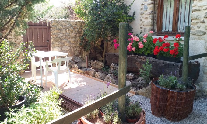 Alameda del Valle Cottage | Rural apartment El Refugio de la Sauca for 2 people