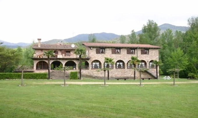 La Vall de Bianya Apartment | Rural apartment Can Torrotes for 8 people