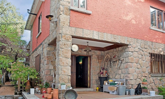 Galapagar Cottage | Rural apartment in Galapagar with bubble bath