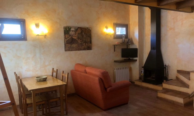 Tavertet Cottage | Rural apartment L'Alzina for 2 people