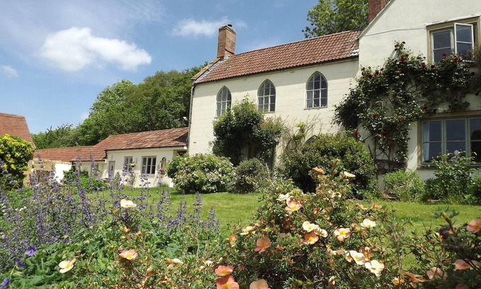 Brympton Cottage | Rural Bliss at the end of a no through road sitting in 35 acres of its own land