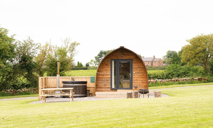Wing Cabin | Rural Cabin with Wood Fired Hot Tub